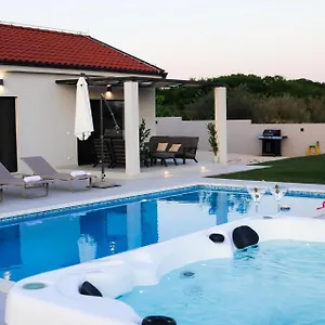 villa-gemini.hotelinzadar.com/